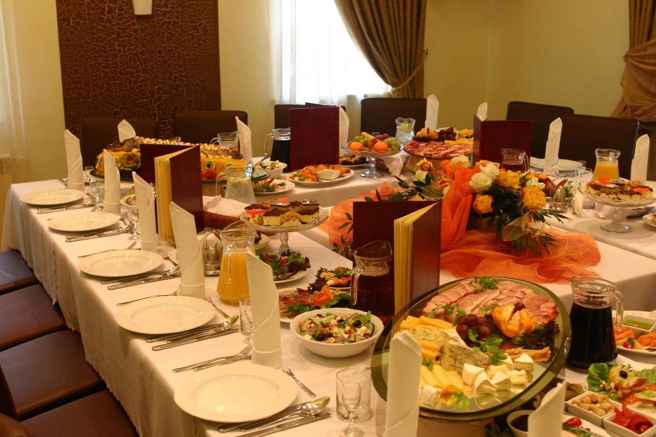 Hotel Korona Ciechanów Kültér fotó