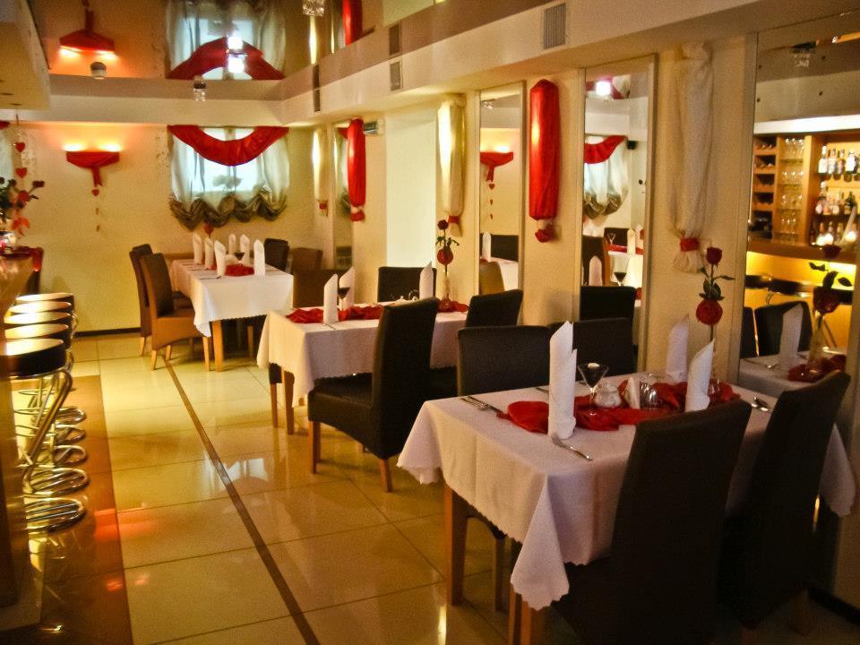 Hotel Korona Ciechanów Kültér fotó